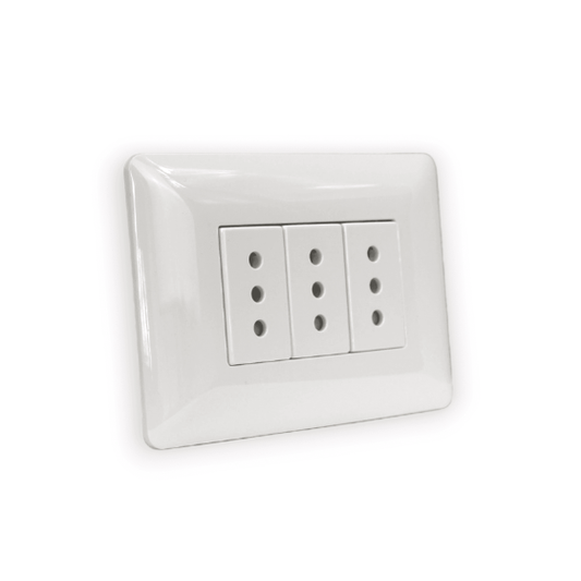 TOMA CORRIENTE TRIPLE 2P+T 10A